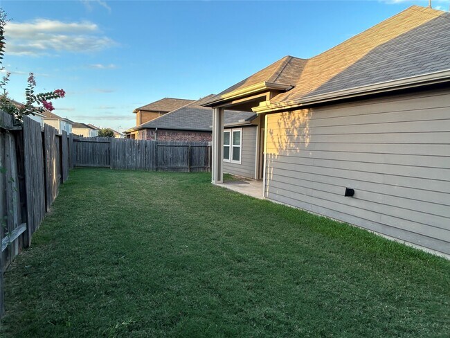 Building Photo - 3207 Tall Sycamore Trail