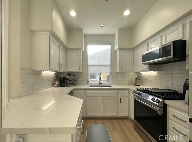 Building Photo - 1007 Terra Bella