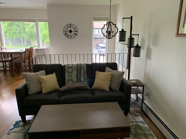Building Photo - 2018 Stonegate Cir