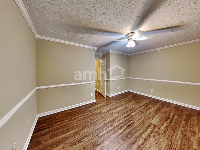 Building Photo - 133 Weatherstone Dr