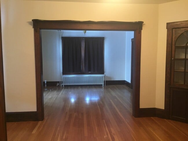 Building Photo - 68 Ascutney St