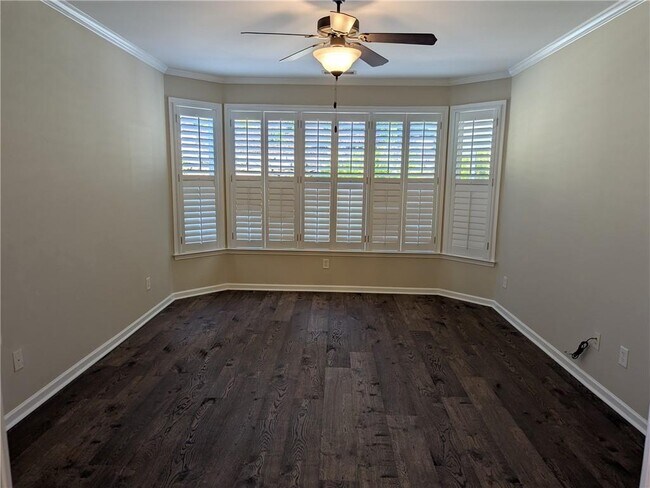 Building Photo - 4920 Hidden Meadow Dr