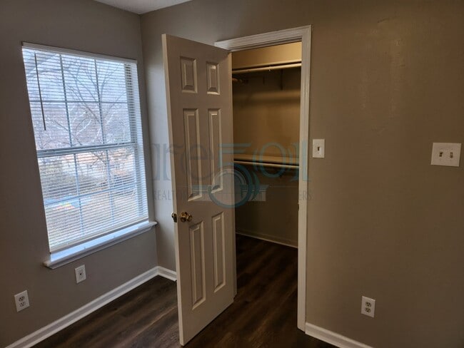 Building Photo - Ready For Showings! Great Find In North Little Rock