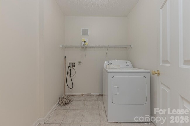 Building Photo - 110 Mendover Dr