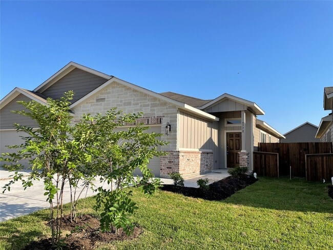 Building Photo - 9772 Grosbeak Ln