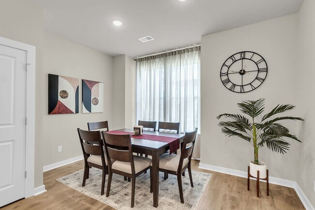Building Photo - Beautiful 4-Bedroom, 3.5-Bathroom Townhome...