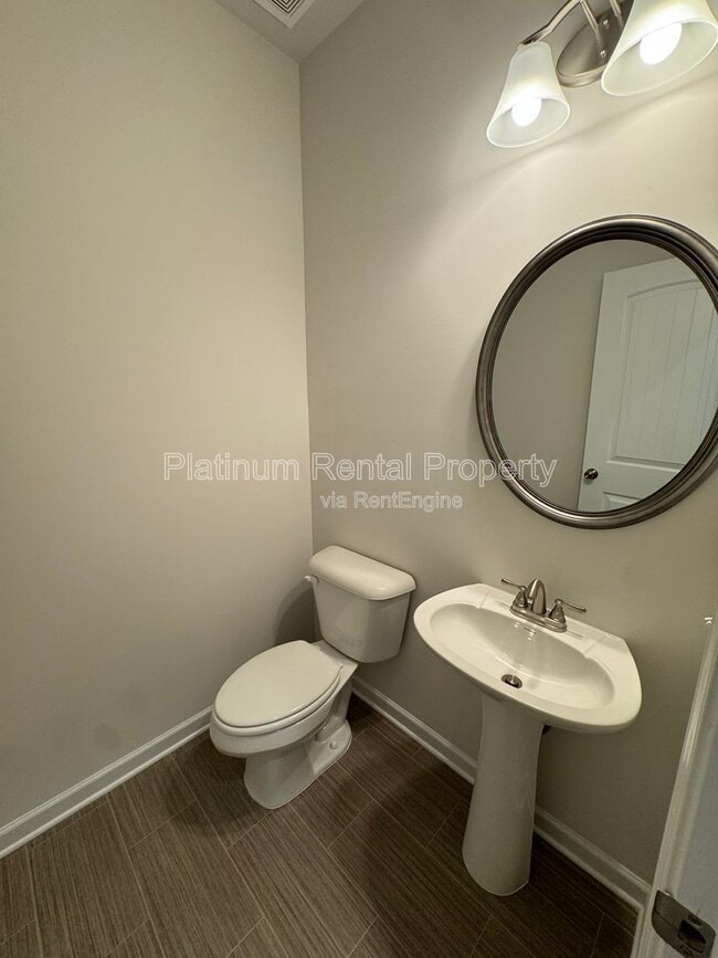 Building Photo - 1088 Chastain Dr