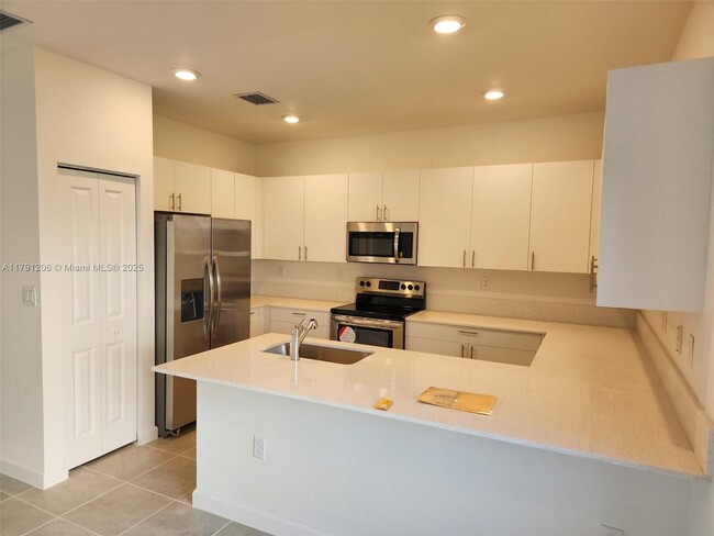 Building Photo - 13255 SW 286th St