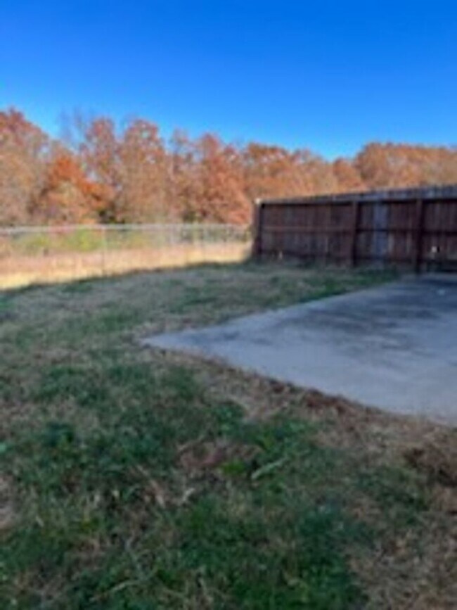 Building Photo - 16318 Holy Cross Ln