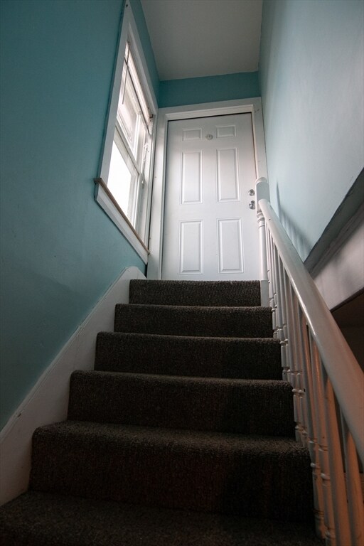 Building Photo - 118 Vine St