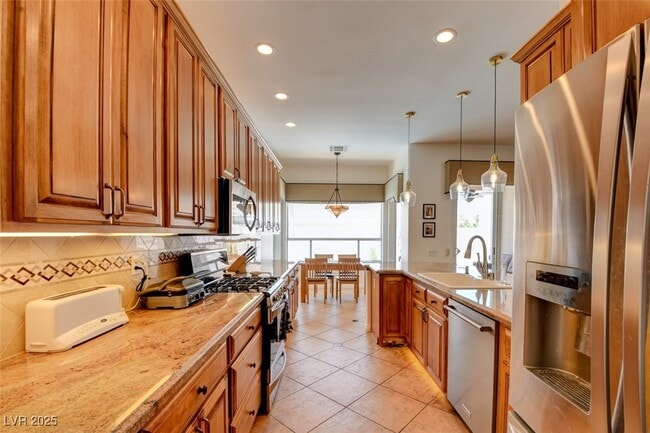 Building Photo - 8528 Crest Hill
