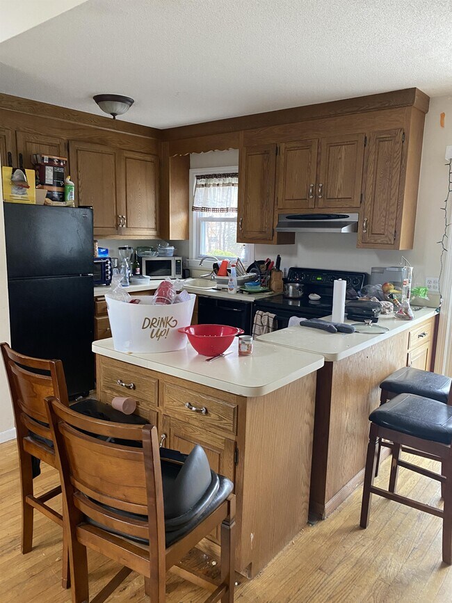 Building Photo - 5 Sunnyside Ave