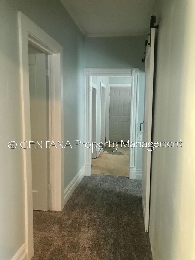 Building Photo - Cozy 3 bedroom with some cute updates!