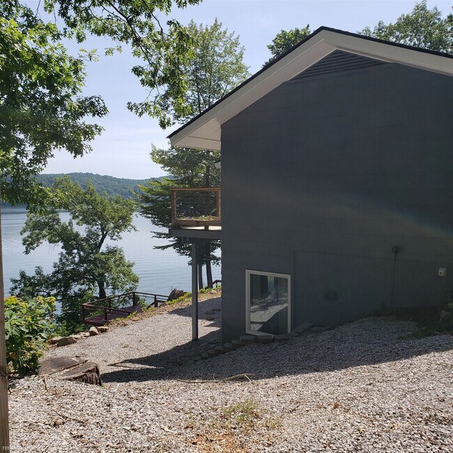 Building Photo - 3 br, 3.5 bath House - 416 De Armond Rd