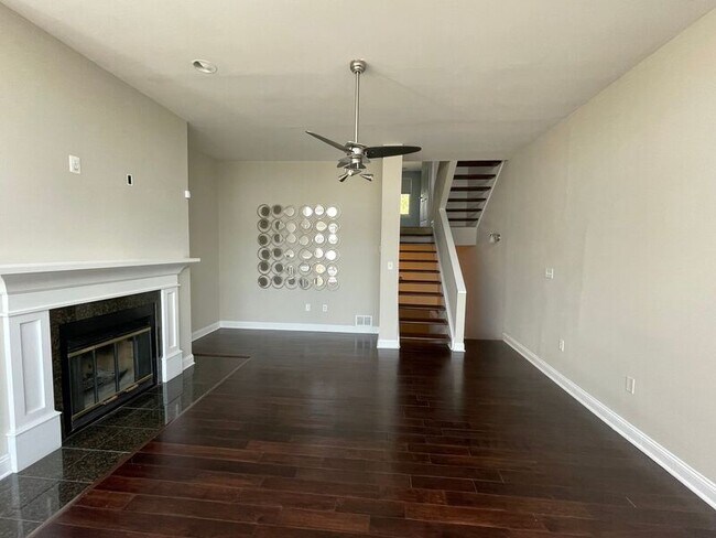 Building Photo - 2359 Boston St