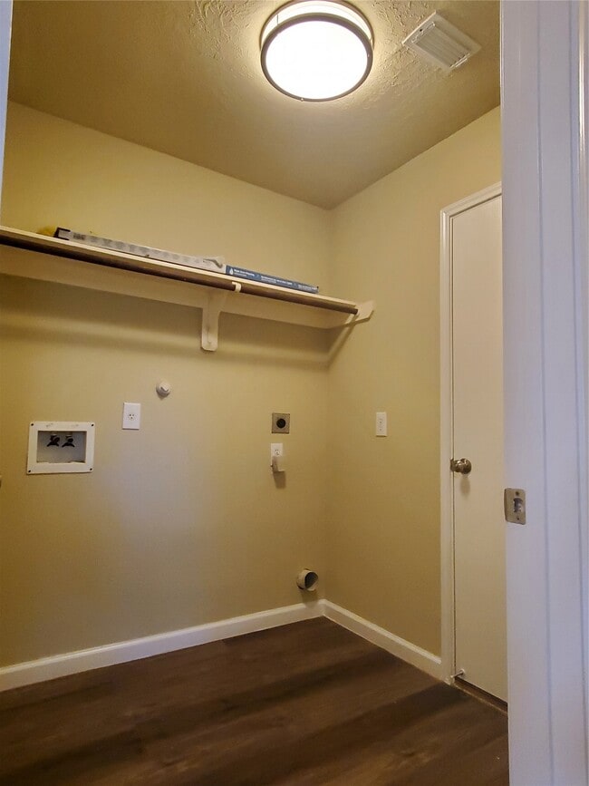 Building Photo - 9342 Canady Park Ln