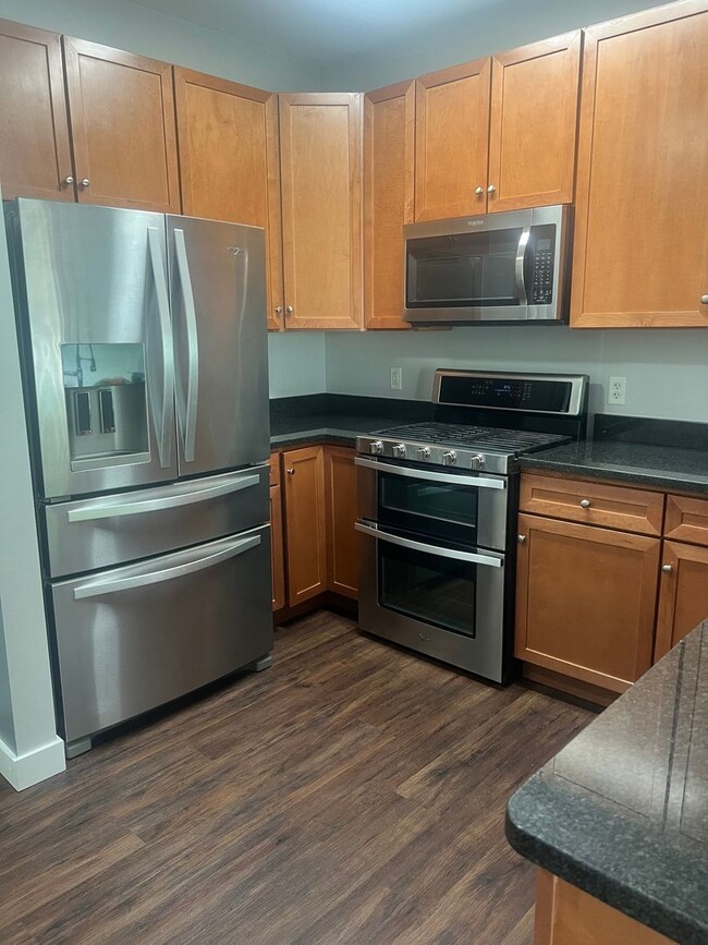 Building Photo - 1 BD/1BA + Den Condo in Silver Spring