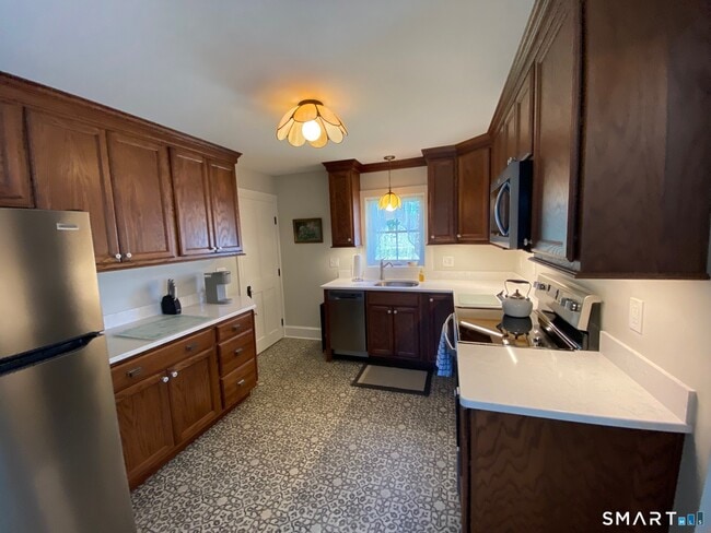 Building Photo - 34 Hurlbutt Rd