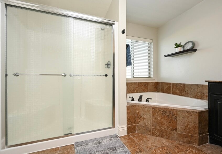 Master Shower and seperate tub - 145 E 620 S