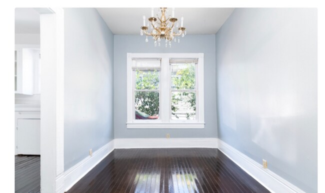 Building Photo - 208 E Arsenal St