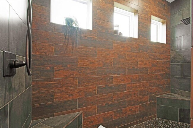 Building Photo - 5404 Black Horse