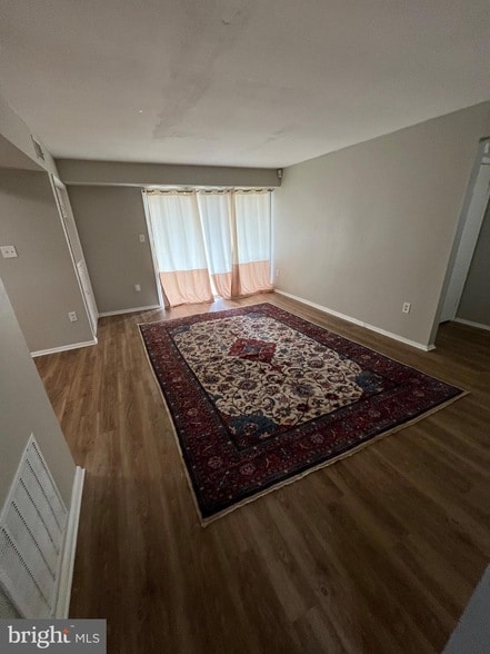 Building Photo - 12211 Stevenson Ct