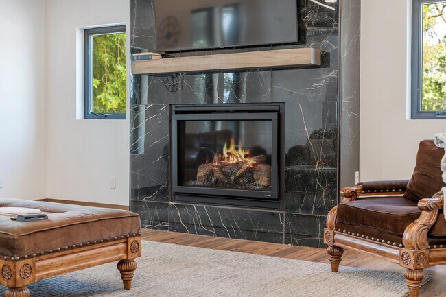 main living room fireplace (upgraded + gas) - 26539 E Shore Pl