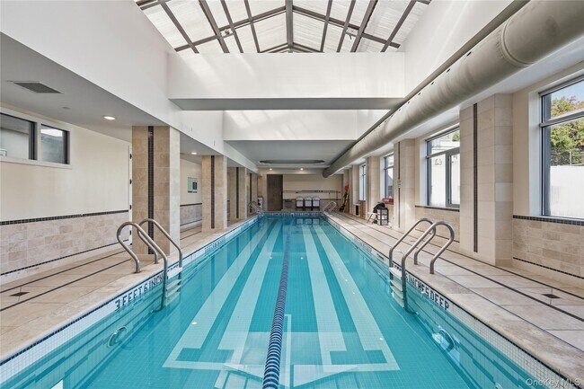 Building Photo - 3220 Arlington Ave