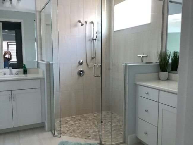 Building Photo - 424 Tropics Ave