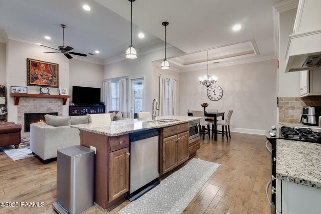 Building Photo - 215 Capstone Crossing