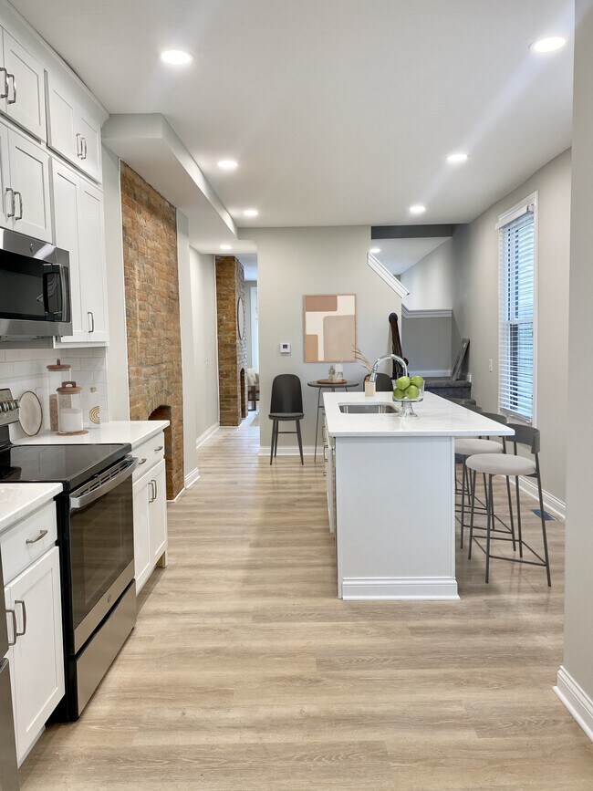 Building Photo - 980 Harrison Ave