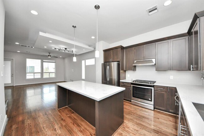 Building Photo - 310 Eado Park Cir
