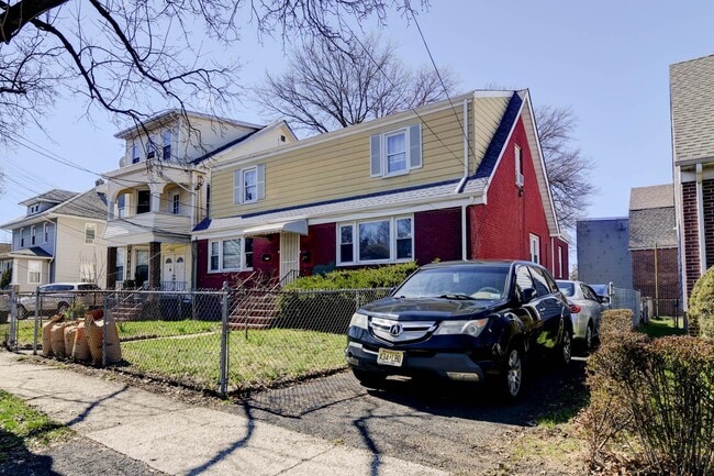 Building Photo - 245 Orange Ave