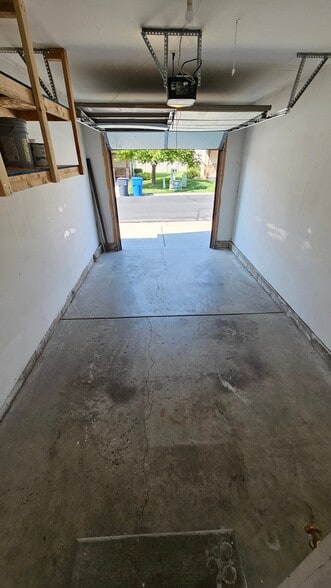 Building Photo - 1606 N 450 E