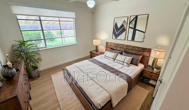 Building Photo - 1582 Tiffany Pl