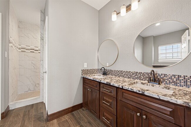 Building Photo - 2410 Engeling Rd