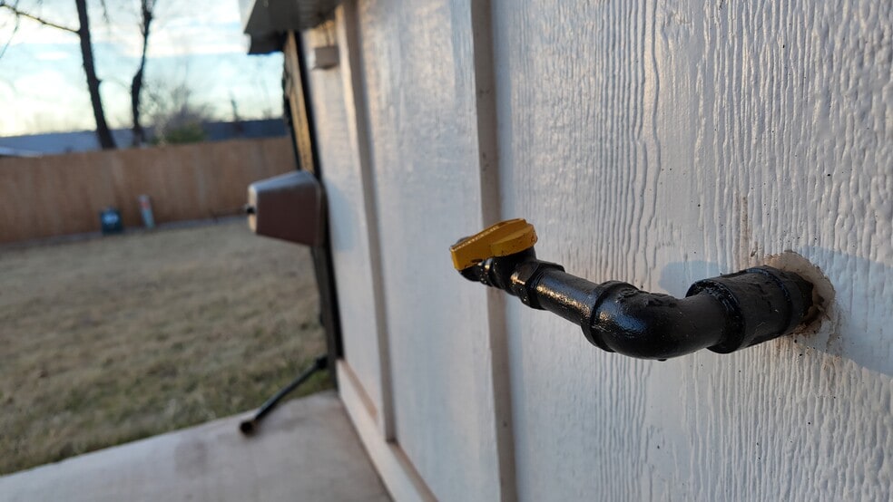 Building Photo - 4617 S East Ave