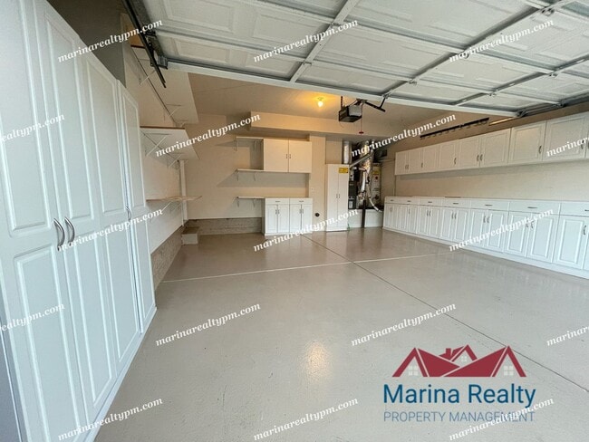 Building Photo - Available August 1st   Waterview Large Bal...