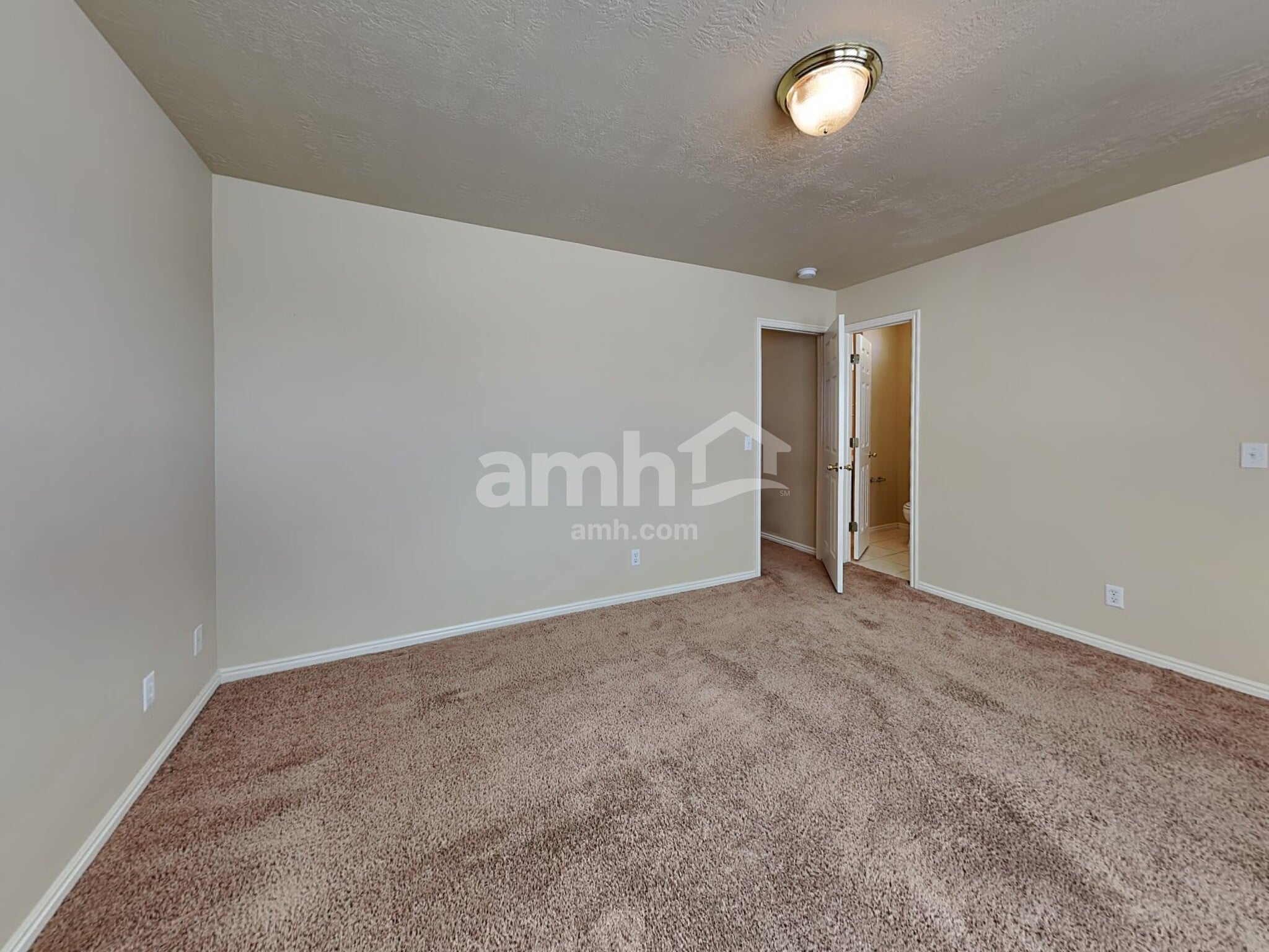 Building Photo - 4342 S Jocelyn Way