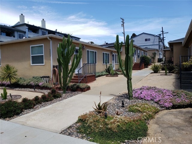 Building Photo - 118 Whiting St