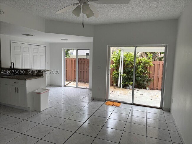 Building Photo - 15870 SW 85th St