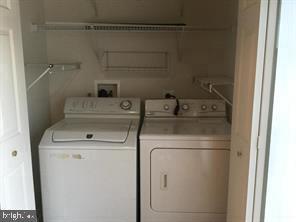 Building Photo - 32 Fenwick Ct