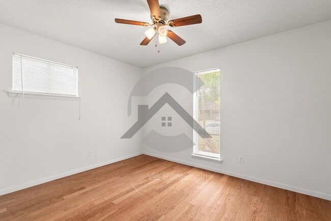 Building Photo - 9409 Cerelle Dr