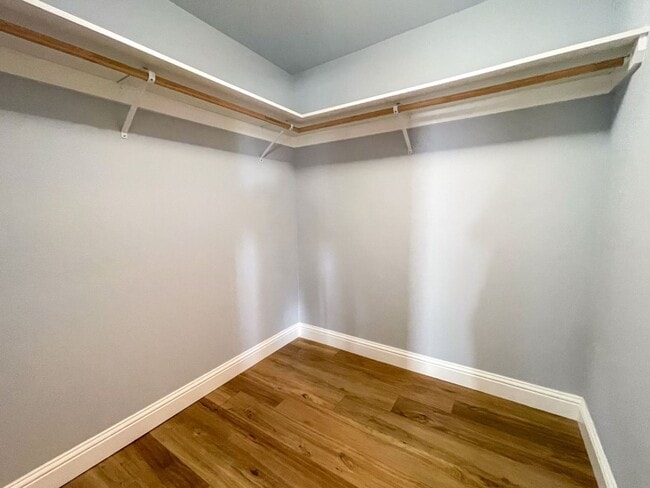Building Photo - 3Bd/2Ba Shoreline House