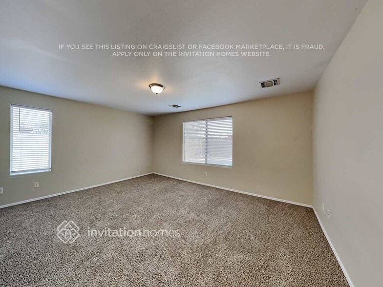 Building Photo - 8807 W Magnolia St