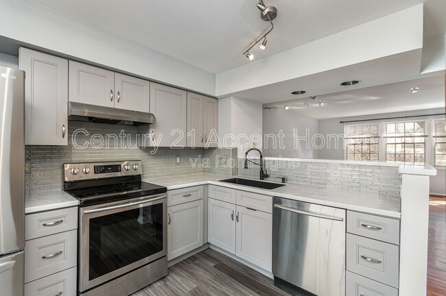 Building Photo - 5028 9th St S