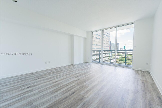 Building Photo - 325 S Biscayne Blvd