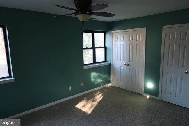 Building Photo - 14 Paladin Dr