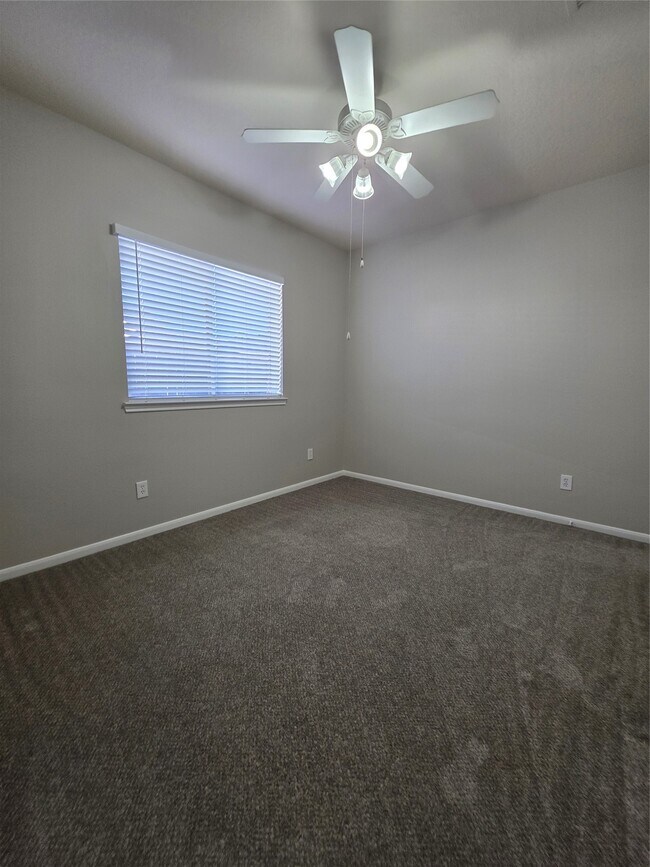 Building Photo - 6169 Mitchell Ct