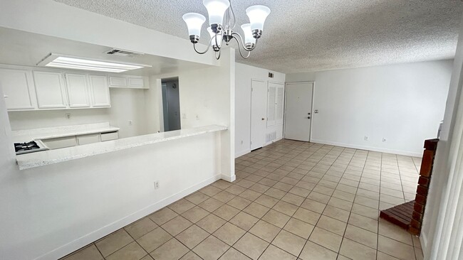 Building Photo - 2Bd Apartment Available For Rent